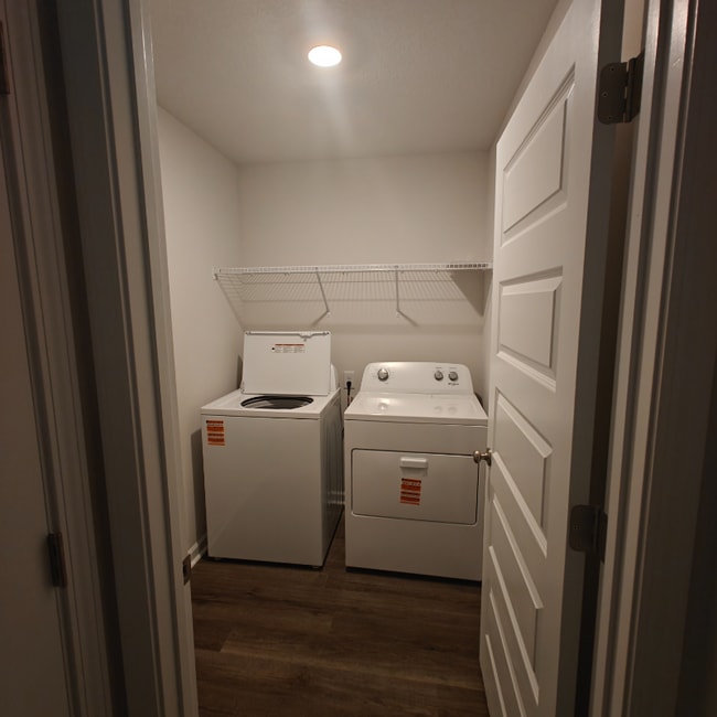 Building Photo - 6281 Firefly Dr