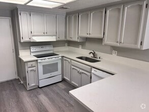 Building Photo - 183 Tiffany Cir