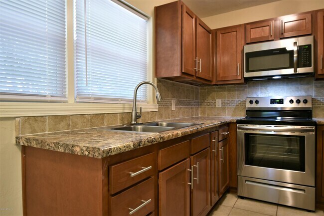 Foto del edificio - 1498 Stimson St