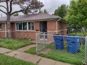 Building Photo - 1308 N Moline St
