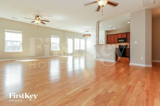 Building Photo - 691 Silver Moss Dr