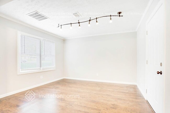 Building Photo - 3772 Villa Ct