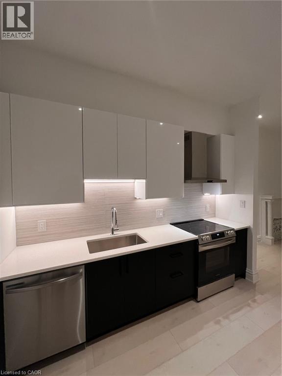 Building Photo - 30 Cannon St W