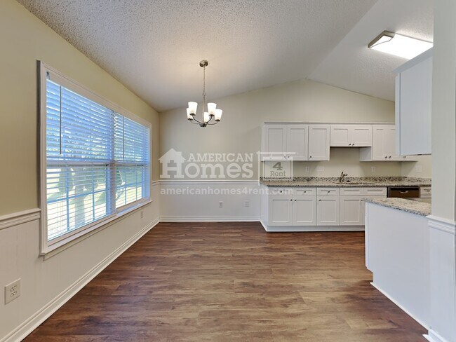 Building Photo - 506 Great Oaks Way