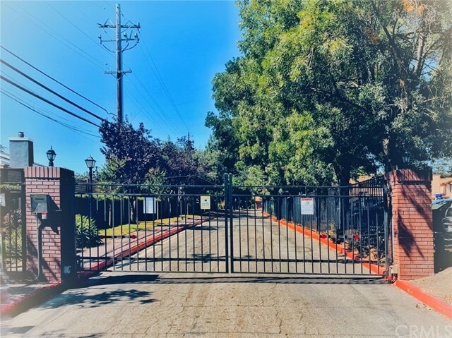 Primary Photo - 7876 Gate Way