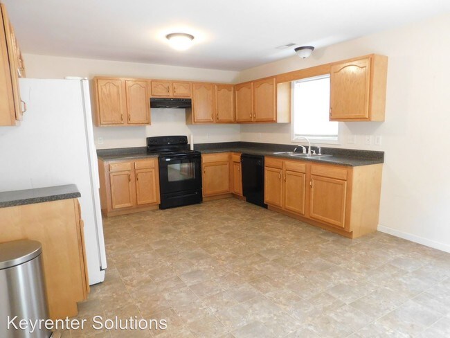 Building Photo - 3 br, 2.5 bath House - 1516 C Street