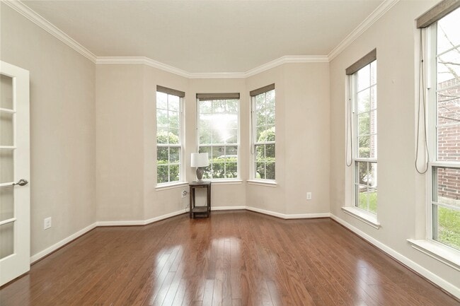 Building Photo - 6115 Summerfield Glade Ln