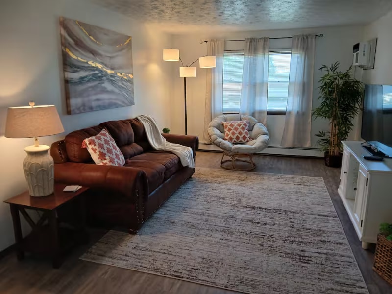 8421 Colwyn Ct Youngstown, OH 44512 – photo 1