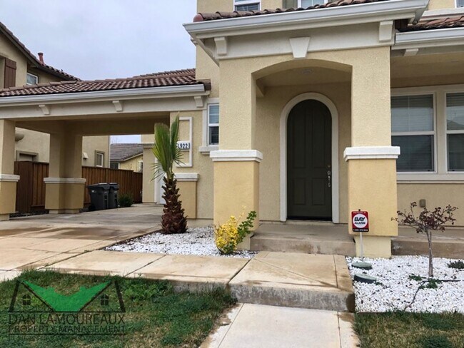 Foto del edificio - Two story in Springlake Community FOR RENT