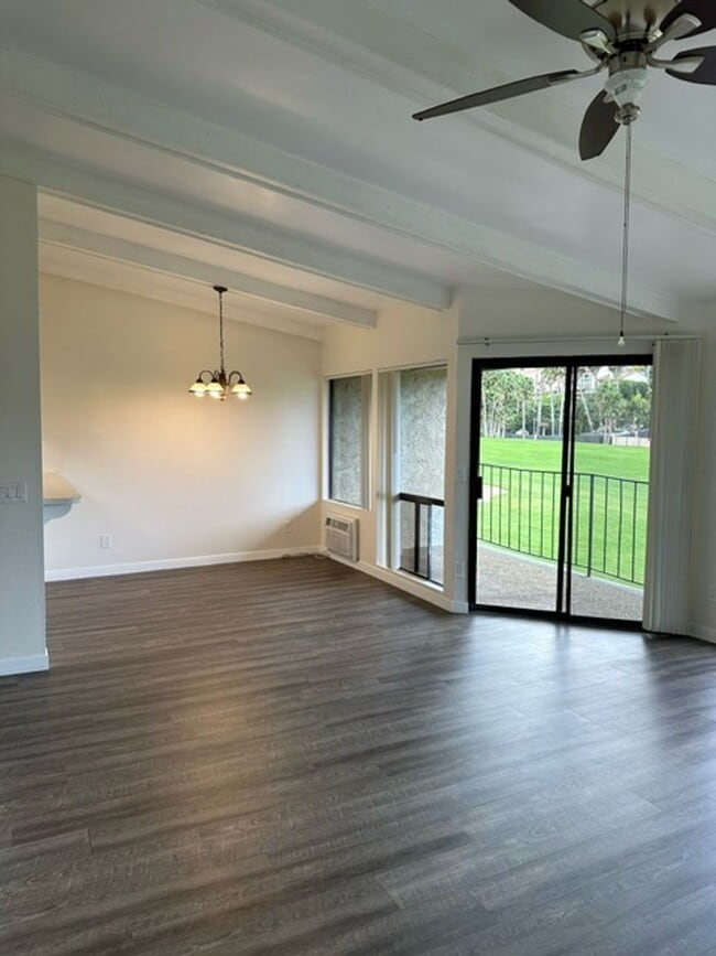 Building Photo - 2507 Navarra Dr