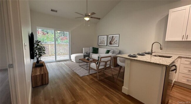 Foto del edificio - 2 Hillside Rd