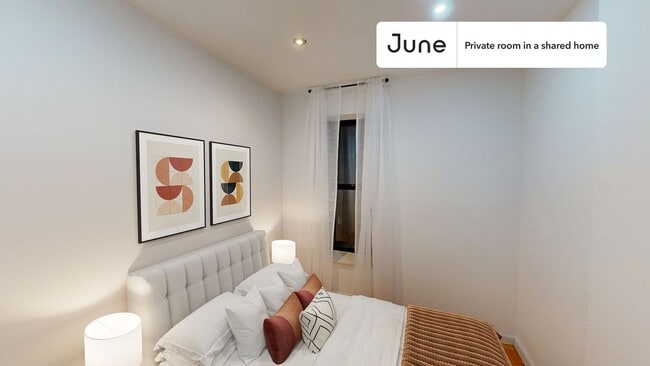 Building Photo - Room in Shared 6 bed/3 bath home in Upper West Side