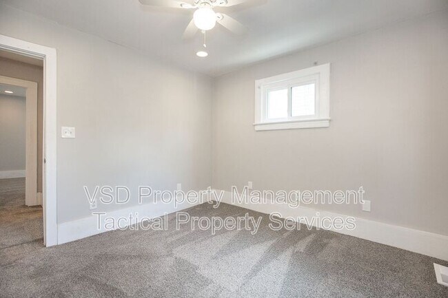Foto del edificio - 3692 E 147th St
