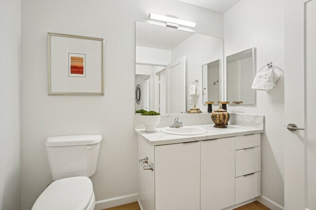 2 BR, 1 BA - Bathroom - Haven on Orange