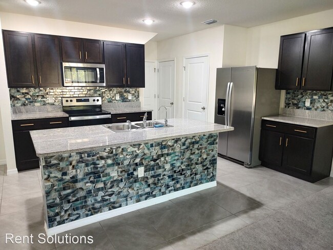 Building Photo - 4 br, 2.5 bath House - 10851 Trailing Vine Dr