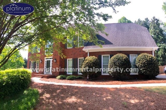 Foto principal - 5465 Heathridge Terrace