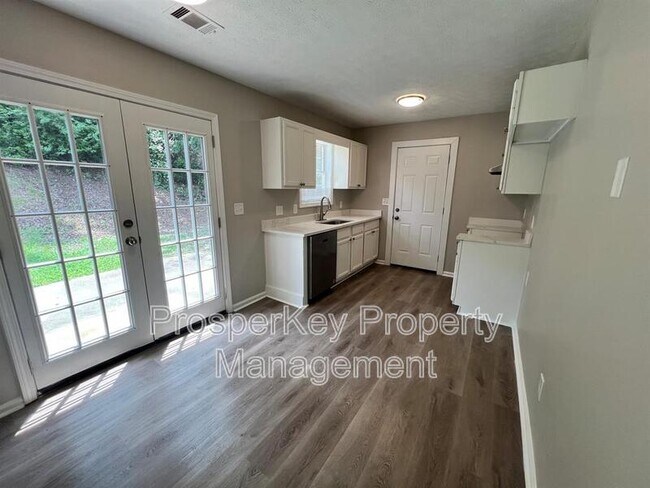 Building Photo - 6146 Hunter Ridge Cir