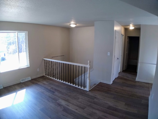 Foto del edificio - 2109 Louis Cir