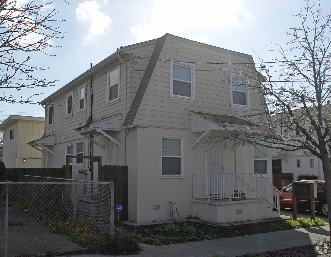 Building Photo - 1207 54th St