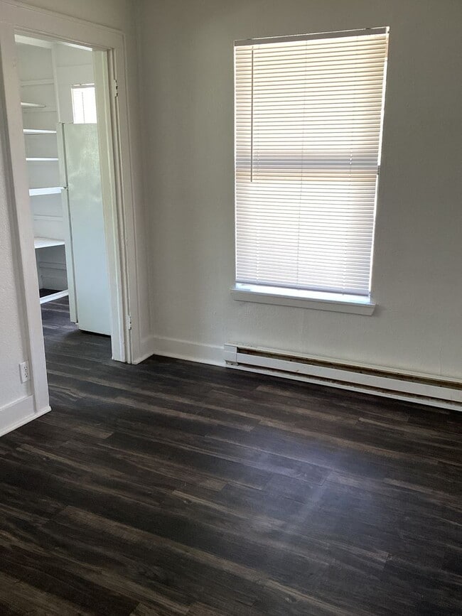 Building Photo - Newly Renovated 3 Bed Home! Located in Portales !