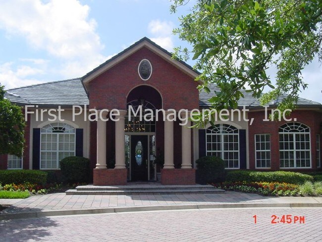 Foto del edificio - 13810 Sutton Park Dr