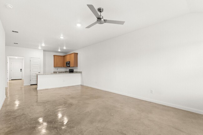 Foto del edificio - 912 Cherry Laurel Ln