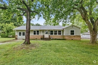 309 Michael St