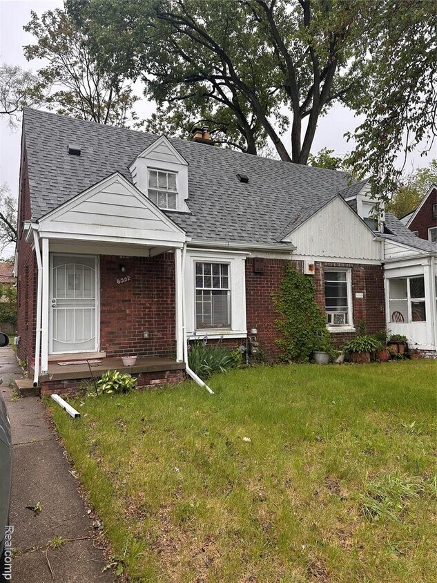 Primary Photo - 6357 Curtis St