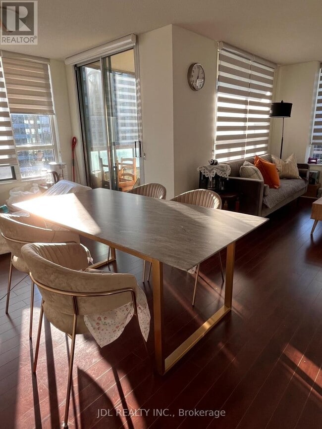 Building Photo - 238 Doris Ave