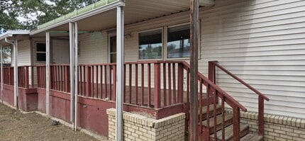 Building Photo - 2954 Parkway Dr