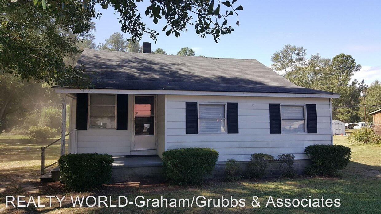 18380 Marston Rd, Laurel Hill, NC 28351 House Rental in Laurel Hill