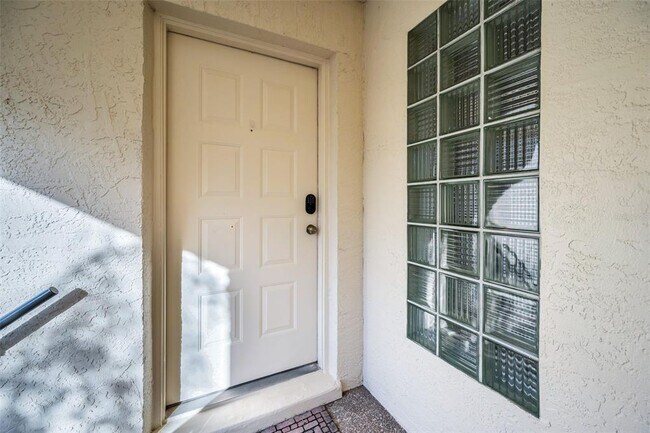 Foto del edificio - 3377 Crystal Ct E