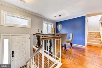 Building Photo - 1849 N Uhle St