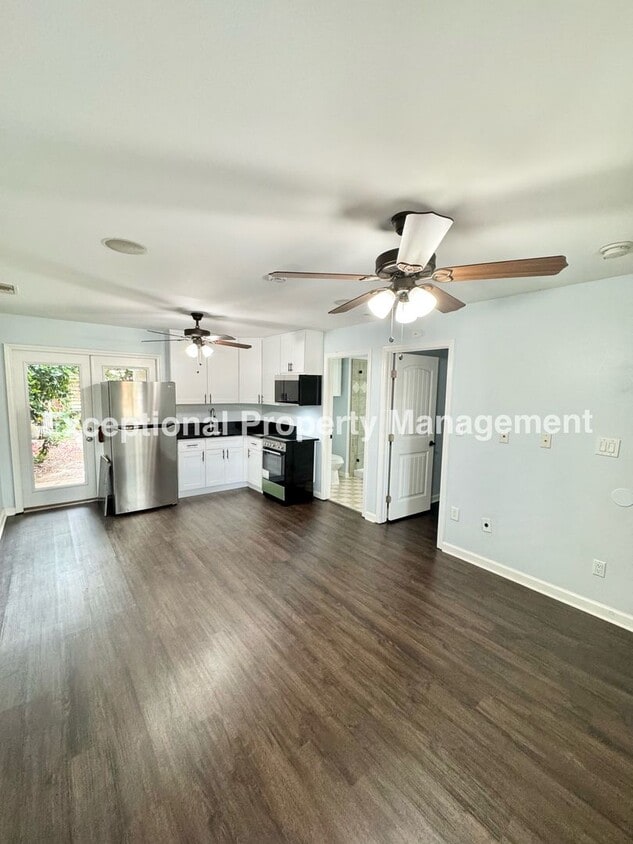 Building Photo - 340 S San Mateo St