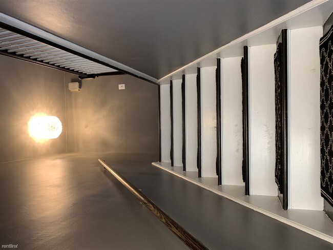 Foto del edificio - 2 br, 1 bath Townhome - 1070 Cove Dr