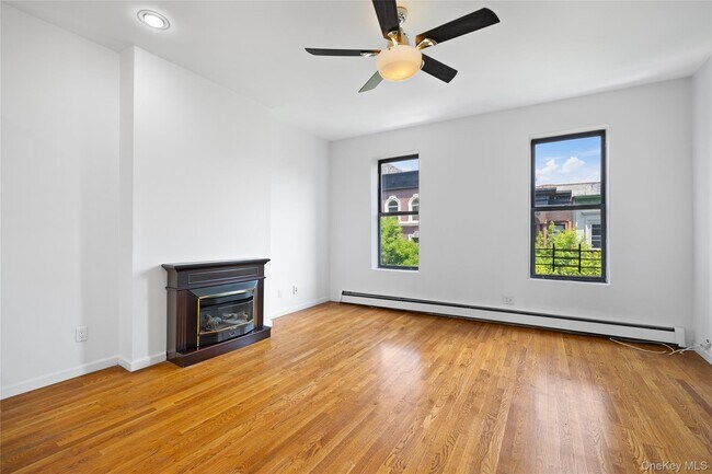 Foto del edificio - 118 W 136th St
