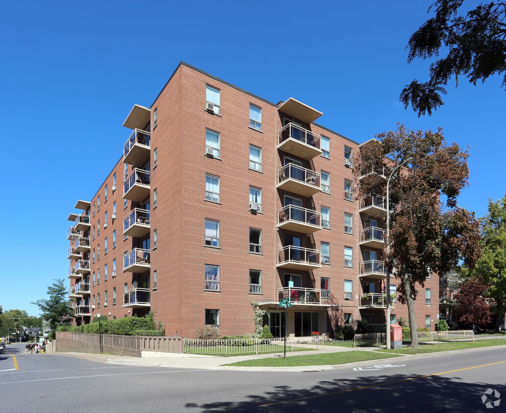 99 Church St, St Catharines, ON L2R 3E1 Apartments 99 Church St St