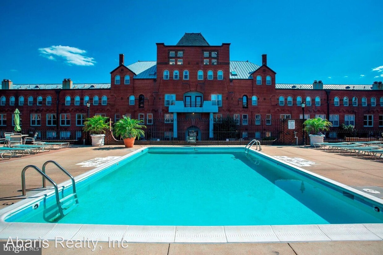 Primary Photo - 1 br, 1 bath House - 13 14th Street NE #13