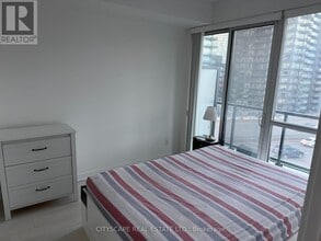 Building Photo - 20 Bruyeres Mews