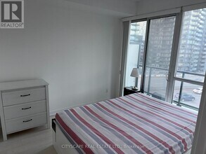 Building Photo - 20 Bruyeres Mews