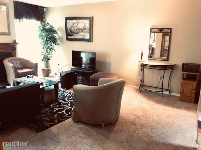 Foto del edificio - 4 br, 3.5 bath Townhome - 518 Oxford Ct