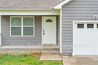 Building Photo - 1709 Evans Rd