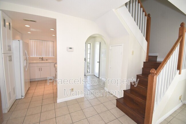 Foto del edificio - 780 Eastshore Terrace