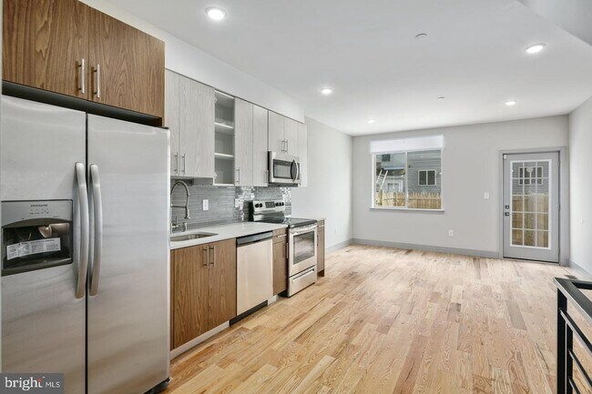 Foto del edificio - 1847 E Huntingdon St