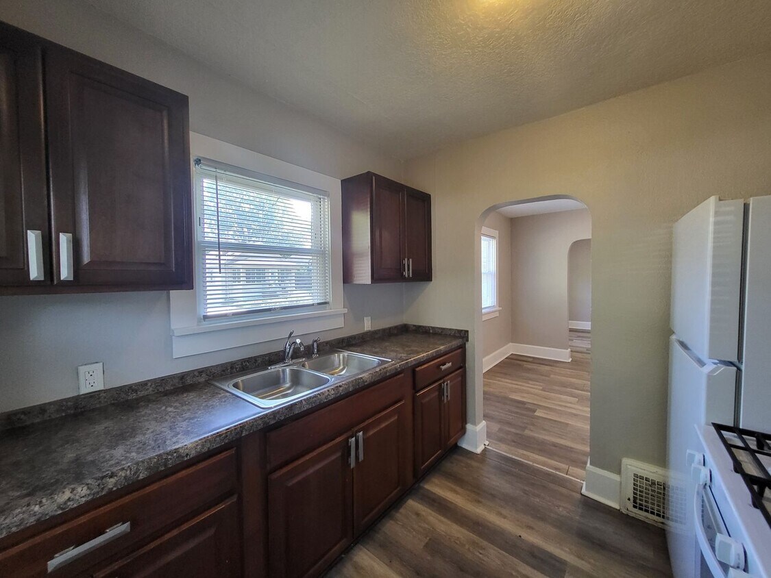 Foto principal - 2 Bedroom, 1 Bathroom home!