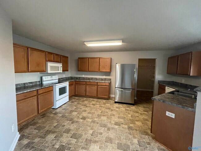 Building Photo - 126 Sagebrook Dr