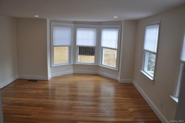 Building Photo - 9 Edgemont Rd