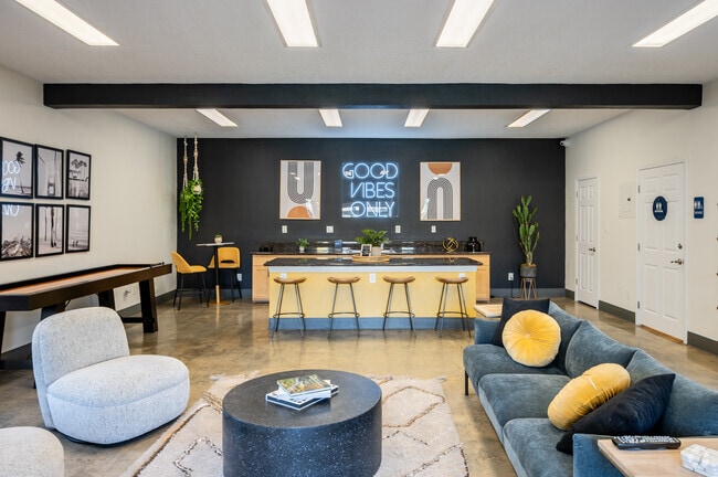 Clubhouse - California Palms Apartments
