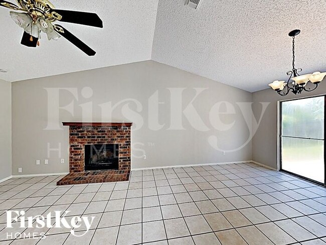 Foto del edificio - 3729 Flintwood Trail