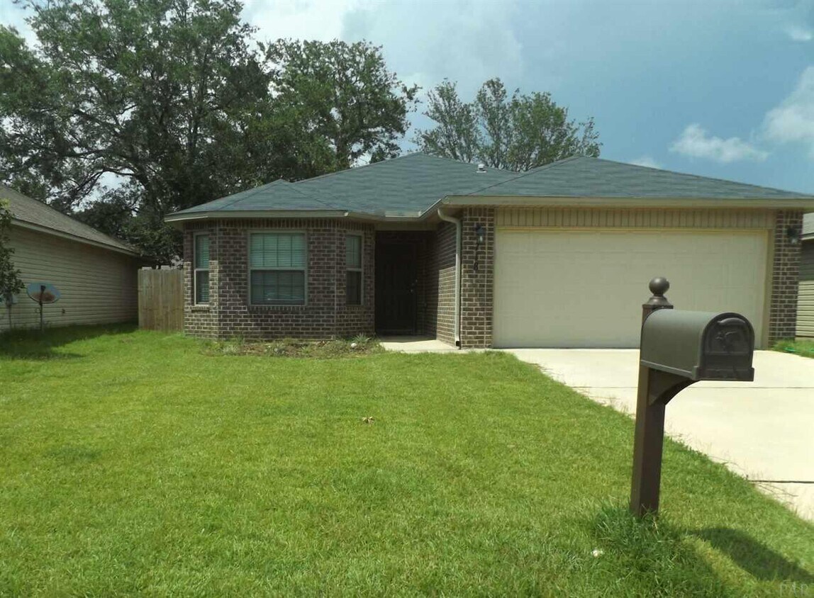 718 Creek Ln, Pensacola, FL 32514 House Rental in Pensacola